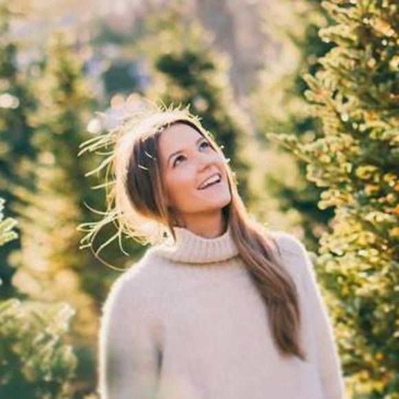 Meet your Posher, Megan - Picture 1 of 1